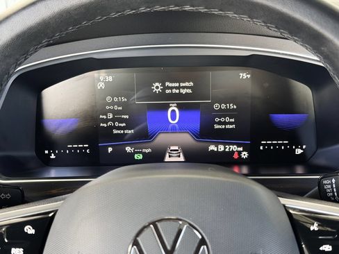 Used 2024 Volkswagen Tiguan SE R-Line FWD image 17