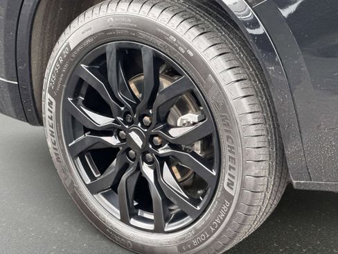 Used 2024 Cadillac XT6 Premium Luxury w/ LPO, Floor Liner Package AWD/4WD image 9
