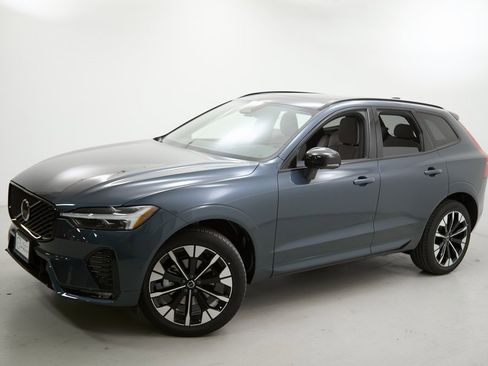 New 2026 Volvo XC60 B5 Plus w/ Protection Package Premier image 3