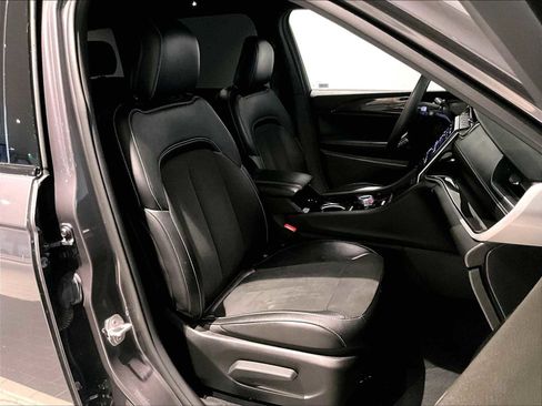 Used 2023 Jeep Grand Cherokee Altitude image 22