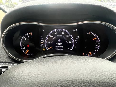 Used 2020 Jeep Grand Cherokee Limited AWD/4WD image 17