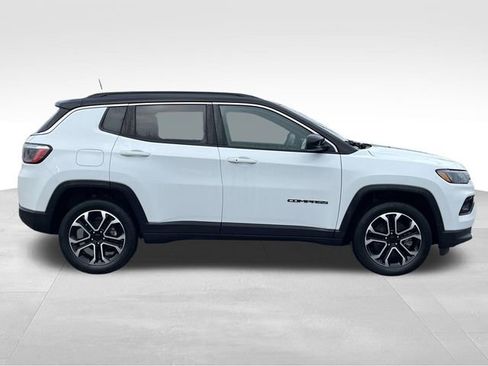 Used 2023 Jeep Compass Limited image 8