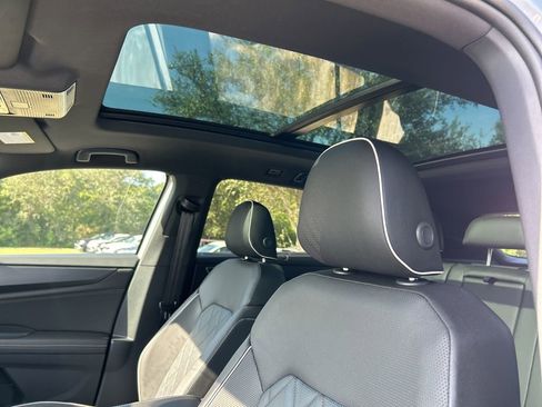 New 2026 Volkswagen Atlas Cross Sport SEL Premium R-Line image 22