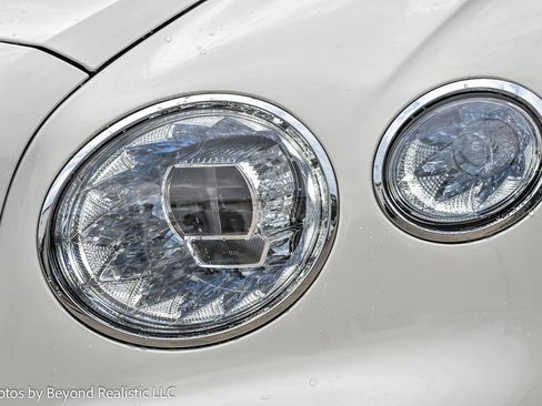 New 2026 Bentley Flying Spur Plug-In Hybrid image 12