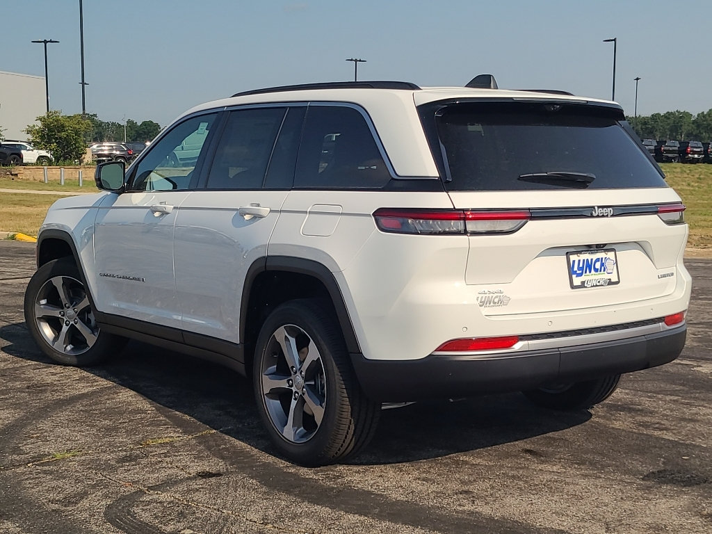 New 2026 Jeep Grand Cherokee Limited w/ Luxury Tech Group II AWD/4WD image 2