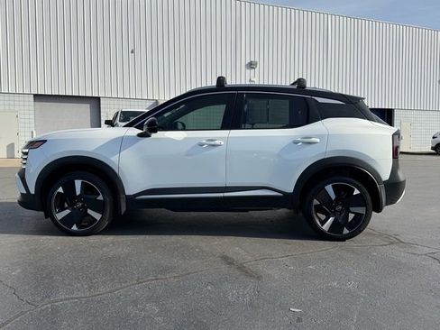 Certified 2025 Nissan Kicks SR image 7