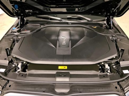 Used 2024 BMW i5 eDrive40i w/ Premium Package RWD image 16
