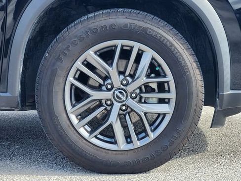 Used 2023 Nissan Rogue S FWD image 11