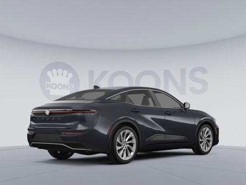 Used 2024 Toyota Crown Limited image 4