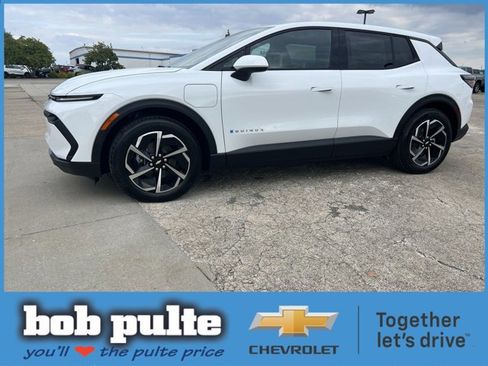 New 2026 Chevrolet Equinox EV LT image 1