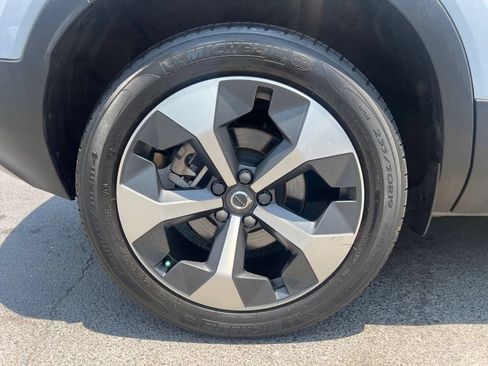 Used 2024 Volvo XC40 B5 Plus AWD/4WD image 25