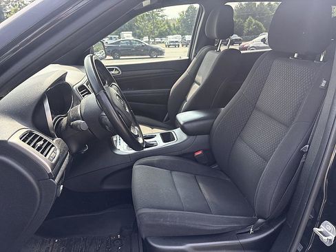 Used 2020 Jeep Grand Cherokee Laredo AWD/4WD image 13