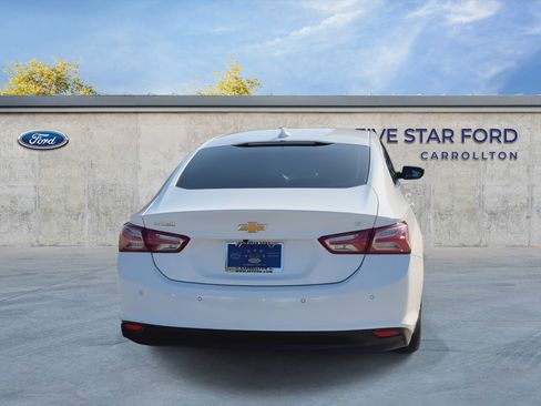 Used 2020 Chevrolet Malibu LT w/ Leather Package FWD image 7