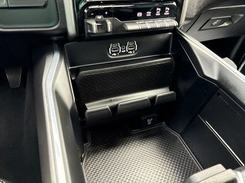 Used 2024 RAM 2500 Laramie w/ Night Edition AWD/4WD image 33