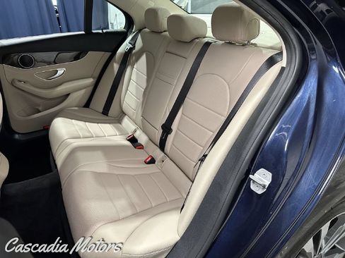 Used 2016 Mercedes-Benz C 300 4MATIC Sedan image 9