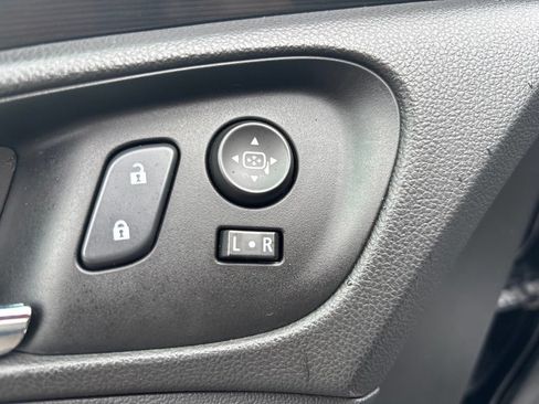 Used 2015 Buick Regal Premium w/ Experience Buick Package FWD image 17