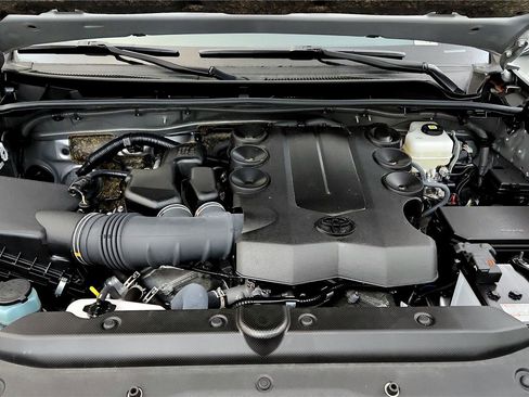 Certified 2024 Toyota 4Runner TRD Off-Road Premium image 26