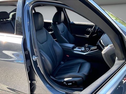 Used 2019 BMW 330i xDrive Sedan w/ Driving Assistance Package AWD/4WD image 29