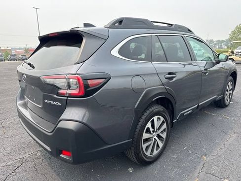 Used 2024 Subaru Outback Premium AWD/4WD image 4