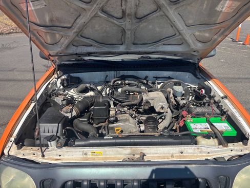 Used 2004 Toyota Tacoma 2WD Regular Cab image 19