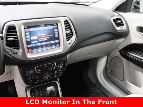 Used 2017 Jeep Compass Latitude w/ Popular Equipment Group image 17