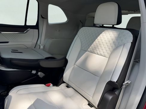 New 2026 GMC Acadia Denali FWD image 15