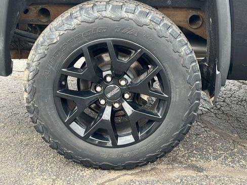 Used 2017 GMC Sierra 1500 SLT w/ Texas SLT Premium Package image 17