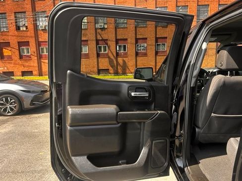 Used 2024 GMC Sierra 1500 Pro w/ Graphite Edition AWD/4WD image 17