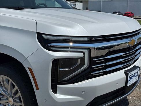 New 2025 Chevrolet Suburban Premier w/ Sun And Tow Package RWD image 5
