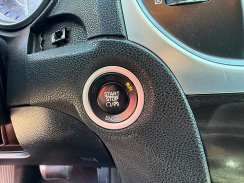 Used 2015 Chrysler 300 Limited image 22