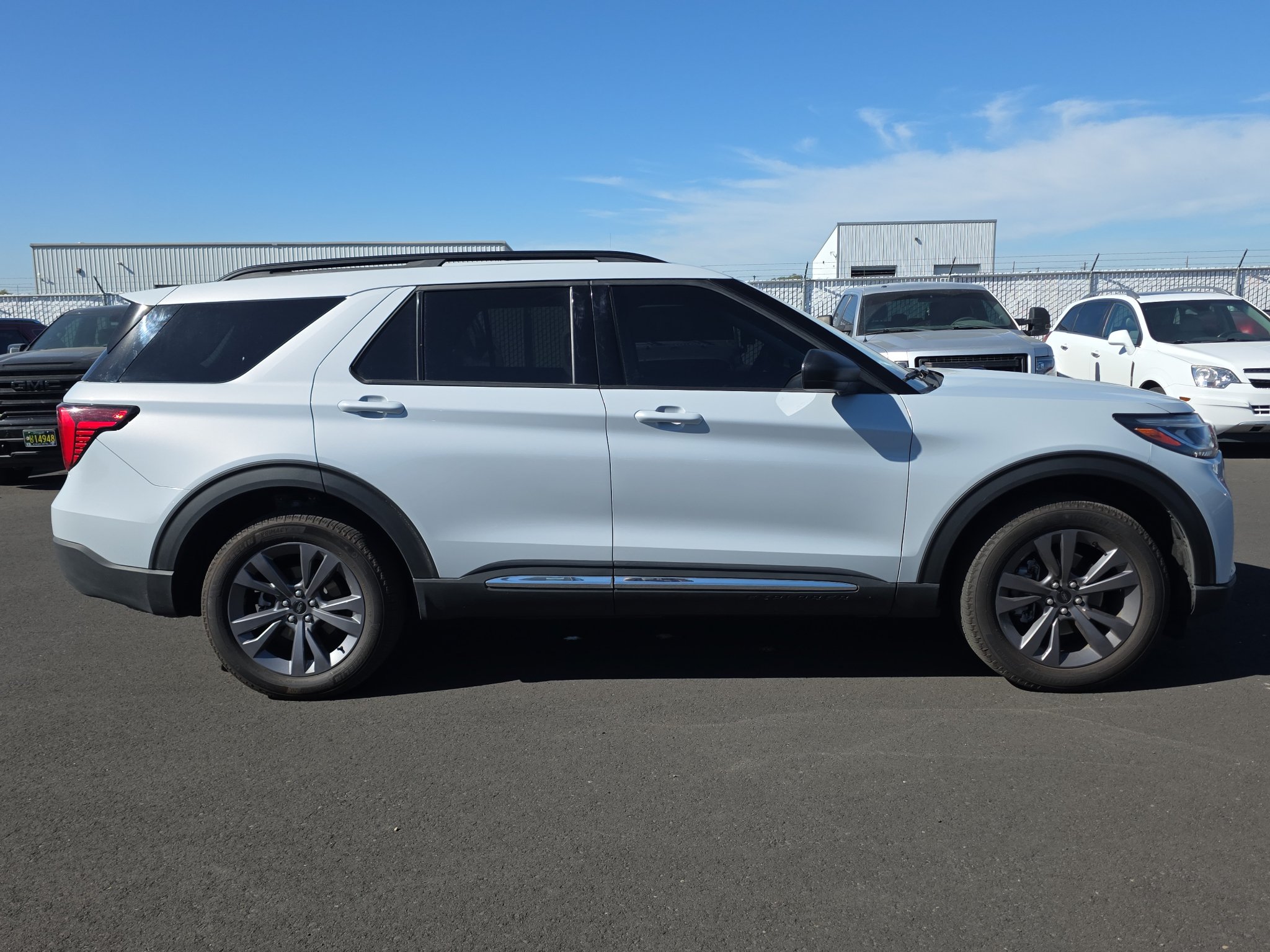 Used 2025 Ford Explorer Active w/ Active Comfort Package AWD/4WD image 9