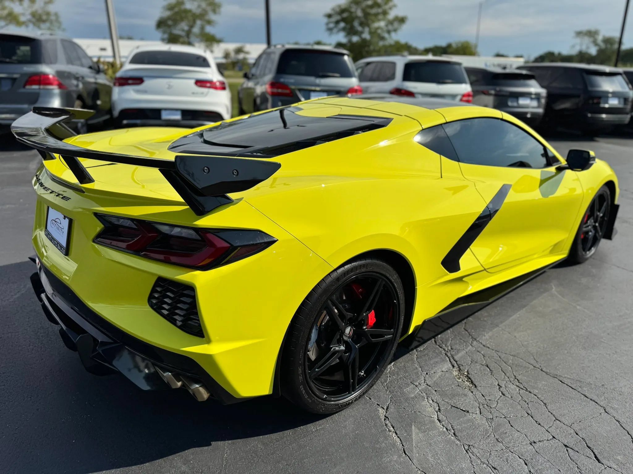 Used 2023 Chevrolet Corvette Stingray Coupe w/ Z51 Performance Package RWD image 6
