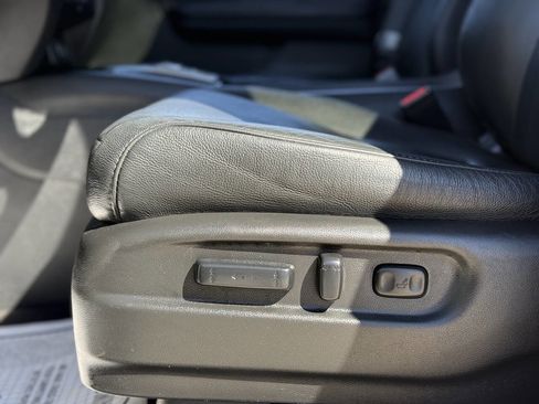 Used 2020 Honda Pilot Touring image 11