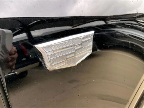 Used 2025 Cadillac XT5 Premium Luxury w/ LPO, Floor Liner Package FWD image 30