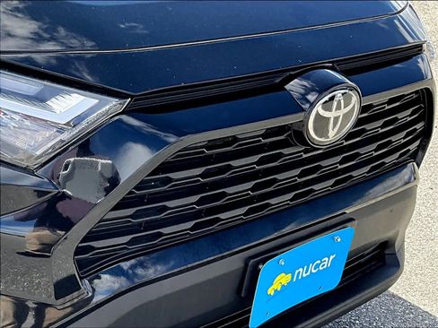 Used 2025 Toyota RAV4 XLE image 32