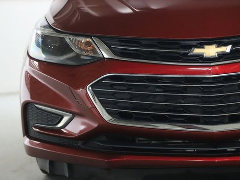 Used 2018 Chevrolet Cruze Premier image 6