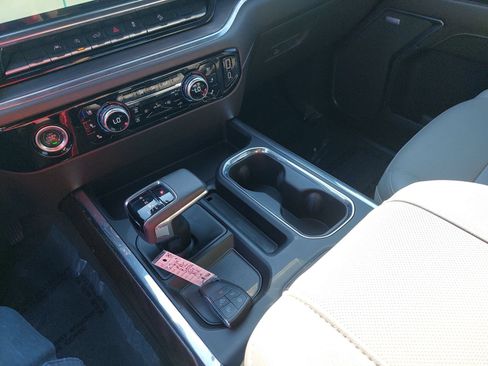 Used 2023 GMC Sierra 1500 SLT w/ SLT Premium Package AWD/4WD image 24