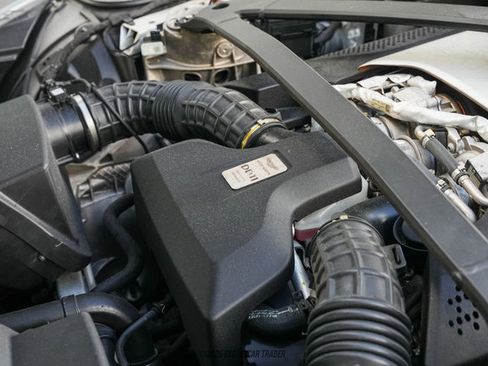 Used 2019 Aston Martin DB11 Volante image 24