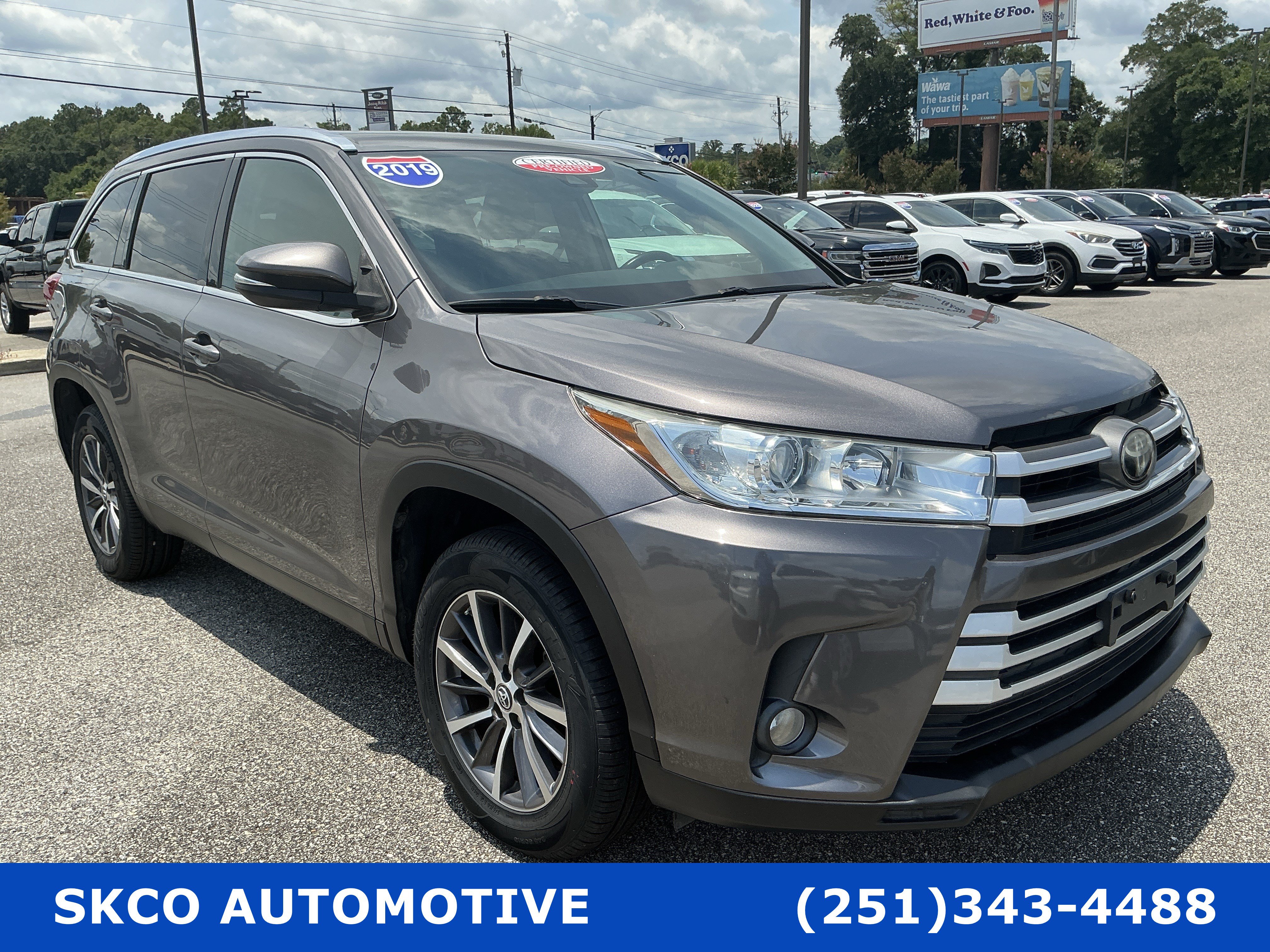 Used 2019 Toyota Highlander XLE FWD image 7