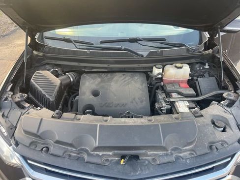 Used 2019 Chevrolet Traverse LT FWD image 28