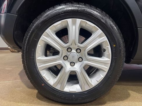 Used 2017 Land Rover Range Rover Evoque SE Premium image 51