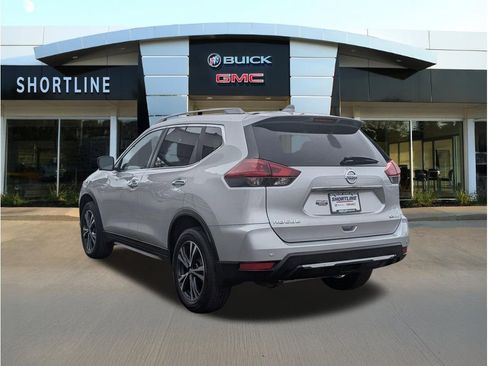 Used 2020 Nissan Rogue SV w/ Premium Package AWD/4WD image 5