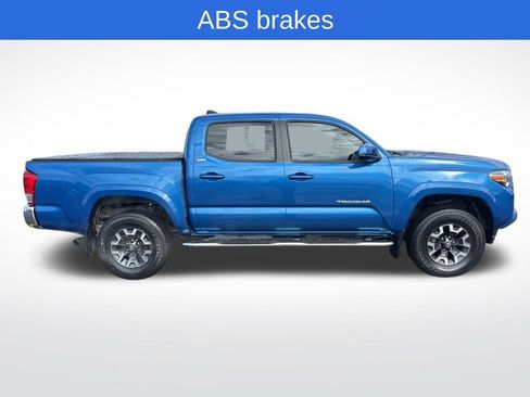 Used 2017 Toyota Tacoma SR5 w/ Tow Package image 8