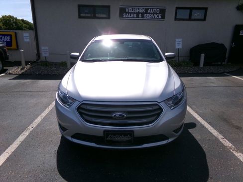 Used 2015 Ford Taurus SEL AWD/4WD image 8