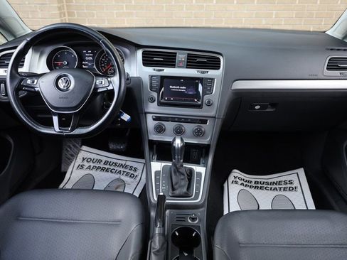 Used 2015 Volkswagen Golf TDI S image 25