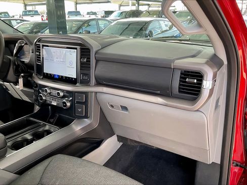 Used 2025 Ford F150 XLT w/ Equipment Group 301A Standard image 18