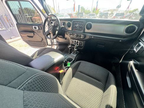 Used 2021 Jeep Wrangler Unlimited Sport AWD/4WD image 21