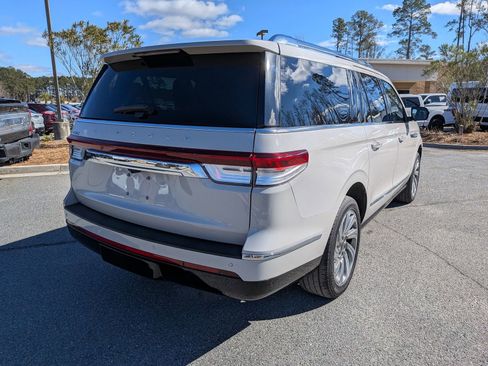 Certified 2022 Lincoln Navigator L Reserve image 4