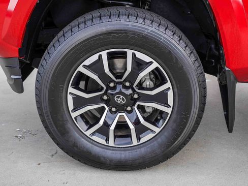 Certified 2022 Toyota Tacoma TRD Sport image 7