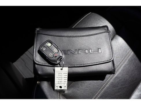 Used 2018 GMC Acadia Denali w/ LPO, Protection Package AWD/4WD image 49